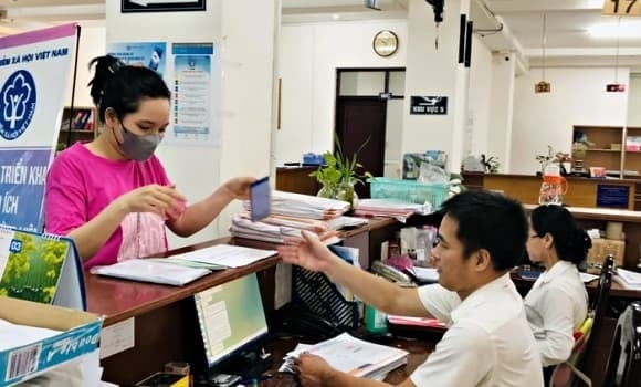 Như vậy, người lao động đã đóng BHXH trước 1/7/2025, sau 12 tháng nghỉ việc mà không tiếp tục tham gia BHXH và có thời gian đóng dưới 20 năm vẫn được nhận BHXH một lần.    