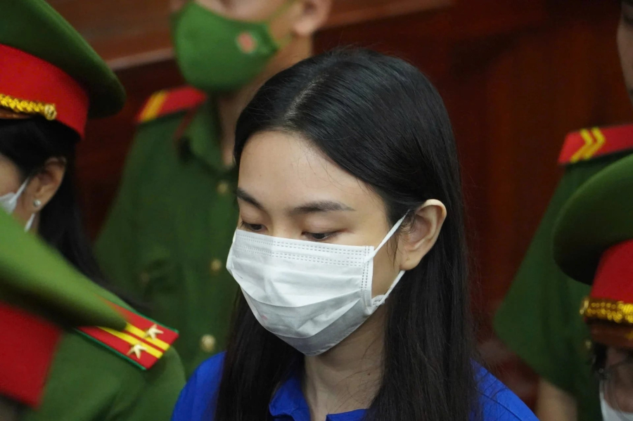 Điều này đồng nghĩa với việc Thuỳ Tiên đã chấp nhận thi hành bản án 2 năm tù sau phiên toà sơ thẩm.    