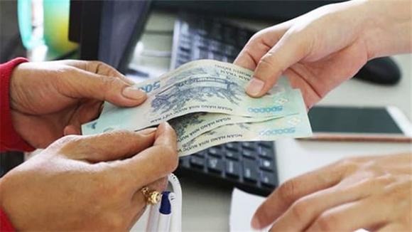 Theo đề nghị của chính người 
