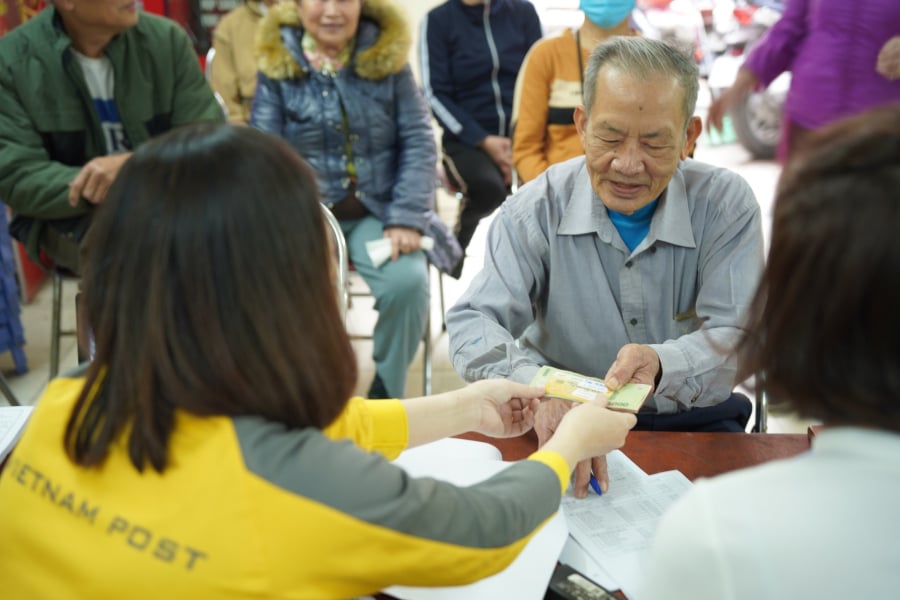 Đáng chú ý, trong đợt chi trả mới này, người hưởng tại 4 tỉnh thành Đắk Lắk, Gia Lai, Lâm Đồng, Khánh Hòa đã được chi trả lương hưu, trợ cấp BHXH từ kỳ chi trả tháng 12.2025.