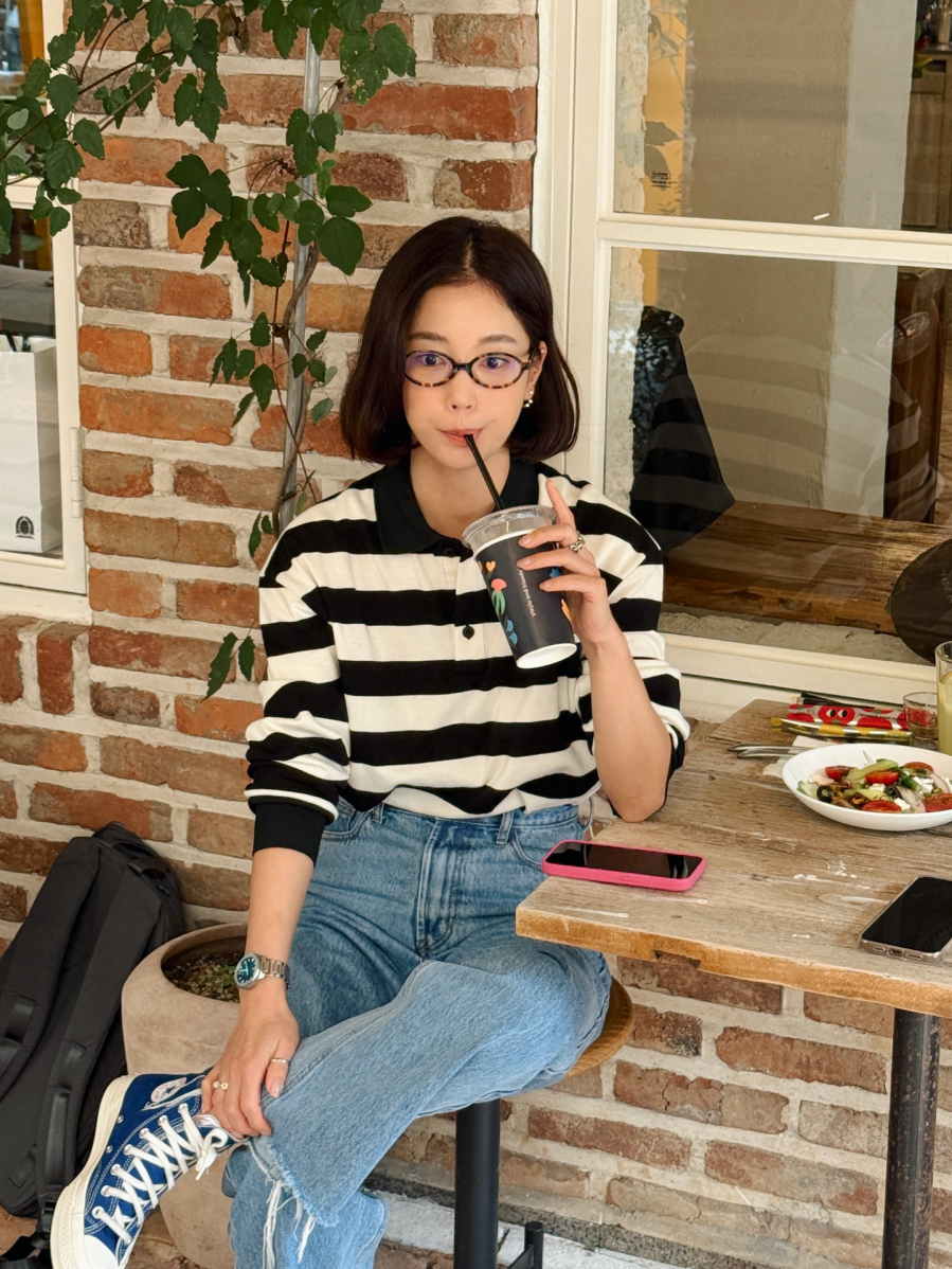 Áo họa tiết nếu được lựa chọn khéo léo sẽ trở thành điểm nhấn giúp Shbet999 com đăng nhập bớt đơn điệu