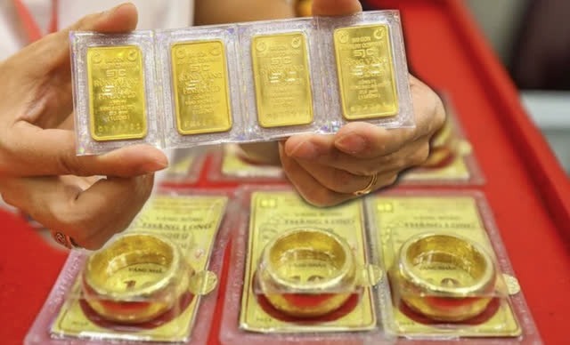 Riêng tại Tập đoàn Vàng bạc đá quý Phú Quý, giá vàng miếng SJC được niêm yết mua vào ở mức 153,2 triệu đồng/lượng và bán ra 156,2 triệu đồng/lượng. 