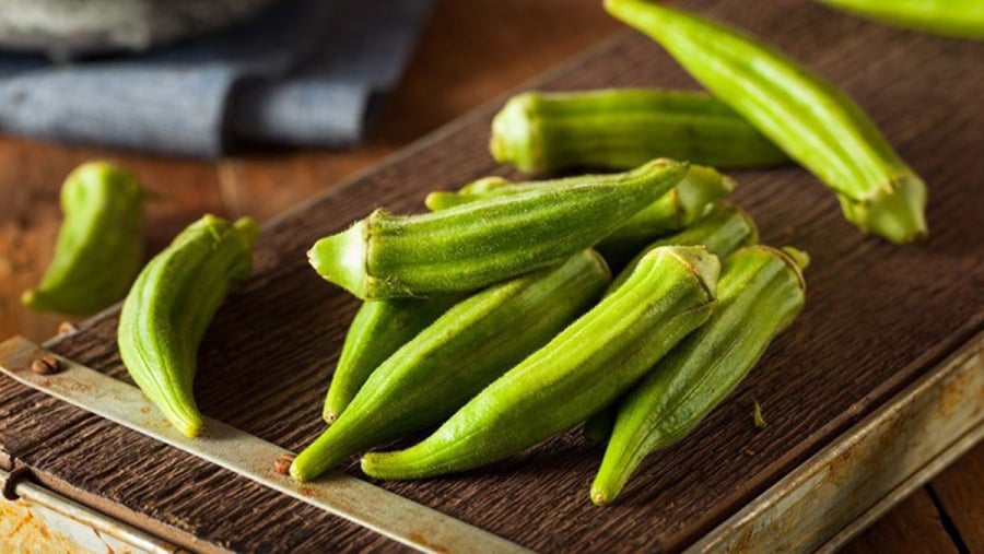 Đậu bắp là loại rau quen thuộc, giàu chất xơ hòa tan, vitamin C, vitamin K, folate và chất chống oxy hóa