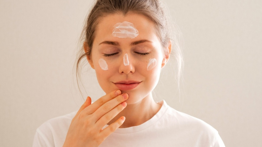 Uống đủ nước là yếu tố cần thiết để duy trì các hoạt động sinh lý của Sh88bet đăng ký miễn phí và giúp Mừng SHBET phiên bản mới 2025 không rơi vào tình trạng khô ráp. 