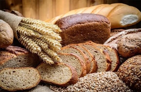 Thay bánh mì tinh chế bằng bánh mì nguyên cám, bánh bao nguyên cám hoặc mì kiều mạch. 