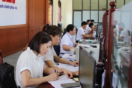 Lưu ý, Nghị quyết 09/2025/NQ-HĐND quy định chính sách hỗ trợ điều kiện đi lại và làm việc cho cán bộ, công chức, viên chức và người lao động của tỉnh Hải Dương đến làm việc tại các cơ quan cấp tỉnh đặt tại trung tâm TP Hải Phòng sau sắp xếp.    