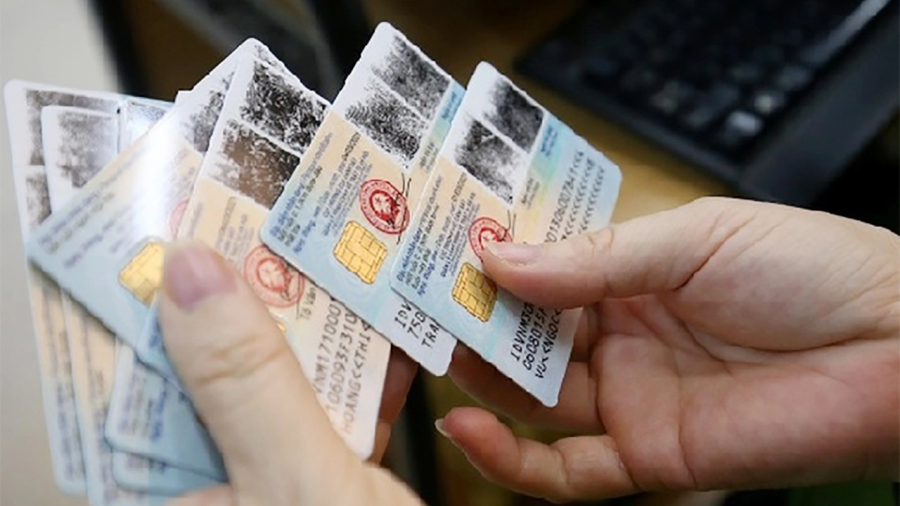 Độ tuổi nào cần đổi CCCD gấp trong năm 2026?    