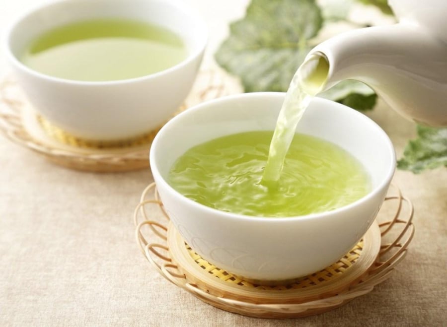 Trà xanh kỵ uống chung với trứng