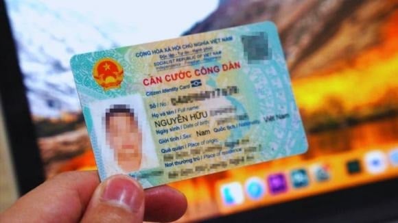 Theo cảnh báo, chỉ cần hình ảnh CCCD bị lộ, kẻ gian có thể sử dụng để thực hiện hàng loạt hành vi vi phạm pháp luật.