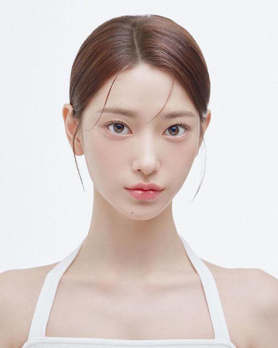 Bên cạnh gạo, nhiều công thức làm đẹp còn kết hợp gel lô hội, dầu jojoba và vitamin E để tăng hiệu quả chăm sóc da. 