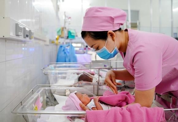 Theo Nghị quyết số 39/2025/NQ-HĐND ban hành ngày 10/12/2025 về một số chính sách dân số trên địa bàn tỉnh Tây Ninh, nghị quyết này chính thức có hiệu lực từ ngày 01/01/2026.    