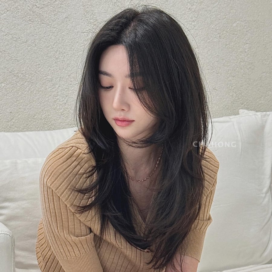  Khi giữ nguyên màu đen, Link Vào SHBET88 Mới Nhất này mang đến cảm giác dịu dàng, thanh thoát mà không hề nặng nề. 