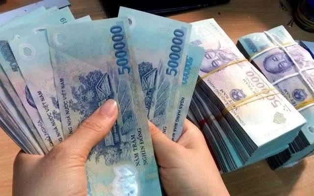 Theo Quyết định, kinh phí thực hiện việc tặng quà được bảo đảm từ Kế hoạch Ngân sách Nhà nước năm 2026. Thủ tướng Chính phủ, Chủ nhiệm Văn phòng Chủ tịch nước, Bộ trưởng Bộ Nội vụ, Bộ trưởng Bộ Tài chính cùng các bộ, ngành và cơ quan liên quan có trách nhiệm tổ chức triển khai, hướng dẫn và thực hiện Quyết định theo đúng quy định pháp luật.    