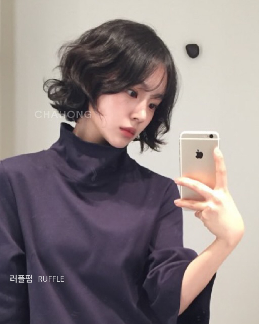 Kiểu tóc này mang lại làn gió mới giữa những Link Vào SHBET88 Mới Nhất dài quen thuộc, giúp diện mạo trở nên nổi bật và khác biệt trong dịp Tết 2026.
