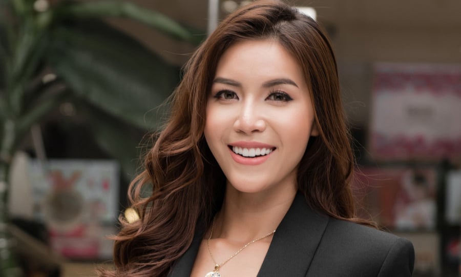 Minh Tú vẫn giữ được diện mạo tươi tắn, khỏe khoắn và đầy sức sống. 