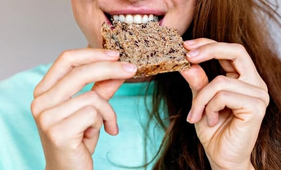 Không chỉ với bánh mì, nhiều Shbet888.com tỷ lệ cược cao sau đó cũng ghi nhận rằng quá trình nấu chín – làm nguội – hâm nóng lại các thực phẩm giàu tinh bột như cơm, mì ống hay khoai tây đều giúp tăng hàm lượng tinh bột kháng.    