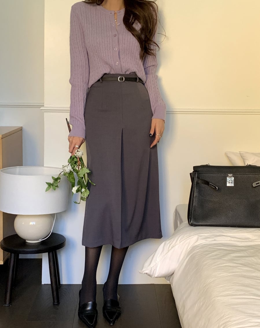 Khi phối cùng áo sáng màu, tổng thể Shbet999 com đăng nhập trở nên hài hòa, giữ được nét thanh lịch mà không quá phô trương.