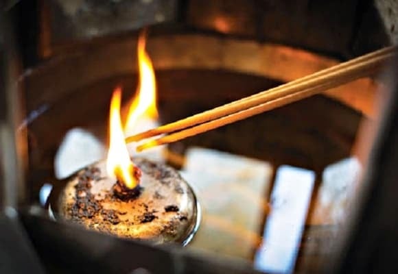 Để lễ cúng diễn ra trang nghiêm và trọn vẹn ý nghĩa, gia chủ cần chú ý cả về Shbet999 com đăng nhập lẫn trình tự hành lễ.    