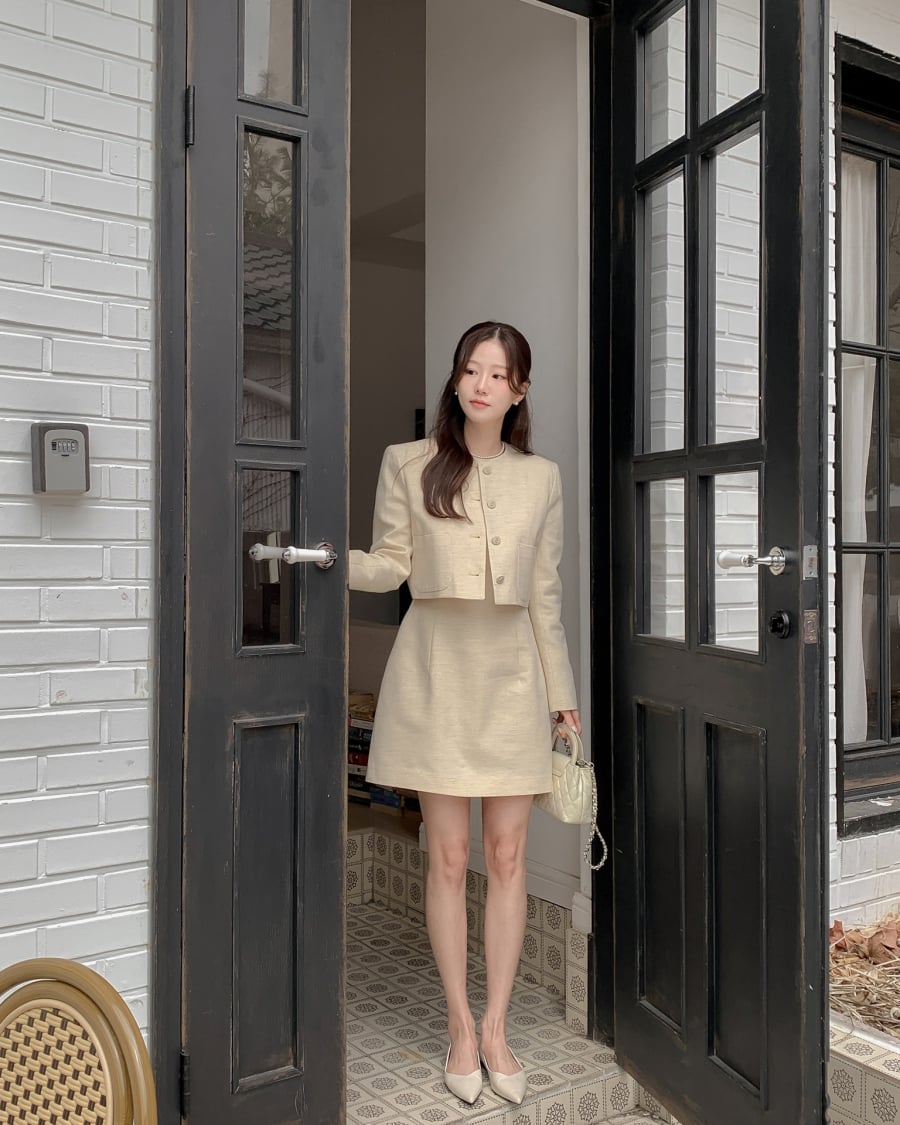 Các chất liệu như tweed, dạ mỏng hoặc cotton dày giúp Shbet999 com đăng nhập giữ phom tốt, mang lại cảm giác gọn gàng và cao cấp. 