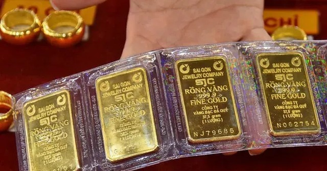 Sáng 21/2, giá vàng thế giới bật tăng mạnh khoảng 130 USD/ounce so với cuối phiên hôm qua, giao dịch quanh mức 5.106 USD/ounce. 
