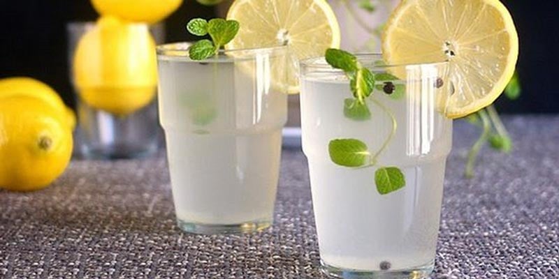 Cách pha và thời điểm uống chanh ấm buổi tối    