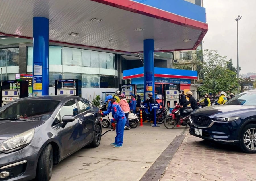 Theo đánh giá của các chuyên gia, mức tăng này phần lớn xuất phát từ độ trễ trong quá trình phản ánh biến động của thị trường năng lượng quốc tế trong thời gian trước.    