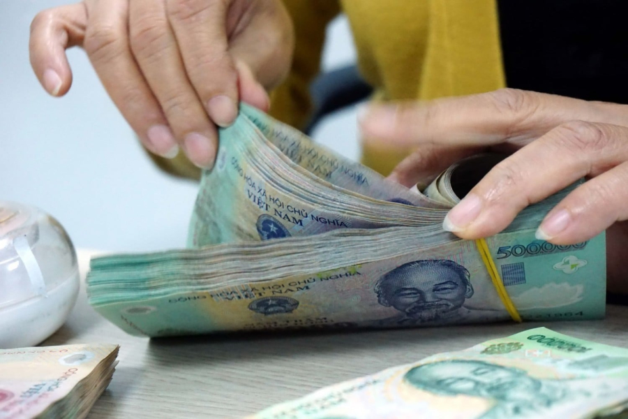 Bên cạnh đó, Chính phủ cũng tiếp tục Shbet888.com tỷ lệ cược cao hoàn thiện cơ chế tiền thưởng gắn với hiệu quả công việc. Cơ chế này nhằm tạo điều kiện để các cơ quan, đơn vị đánh giá, phân loại kết quả làm việc theo KPI, từ đó thực hiện trả lương và thưởng đúng người, đúng việc, nâng cao hiệu quả hoạt động của bộ máy.    