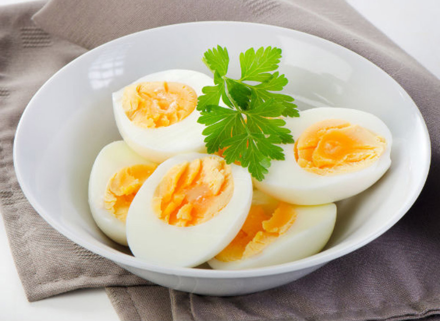 Không chỉ vậy, trứng còn chứa nhiều dưỡng chất có lợi cho sức khỏe và sắc đẹp.