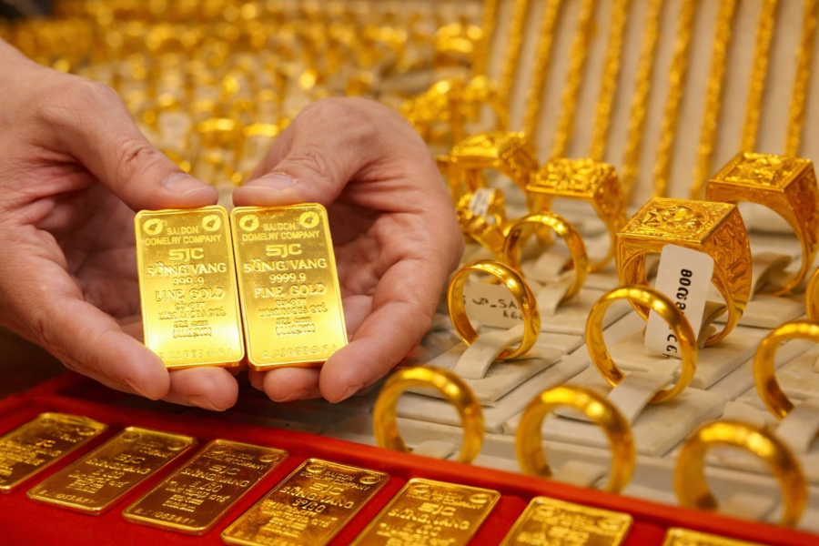 Lợi suất trái phiếu chính phủ Mỹ kỳ hạn 10 năm đã tăng trở lại trên 4%, cho thấy nhu cầu đối với các tài sản trú ẩn truyền thống như vàng vẫn chưa thực sự mạnh.    