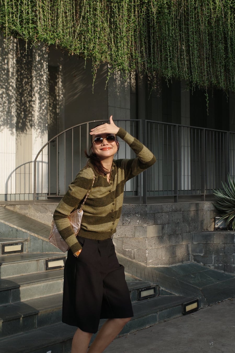 Những thiết kế dáng suông, không bó sát mang lại cảm giác thoải mái và linh hoạt khi di chuyển.