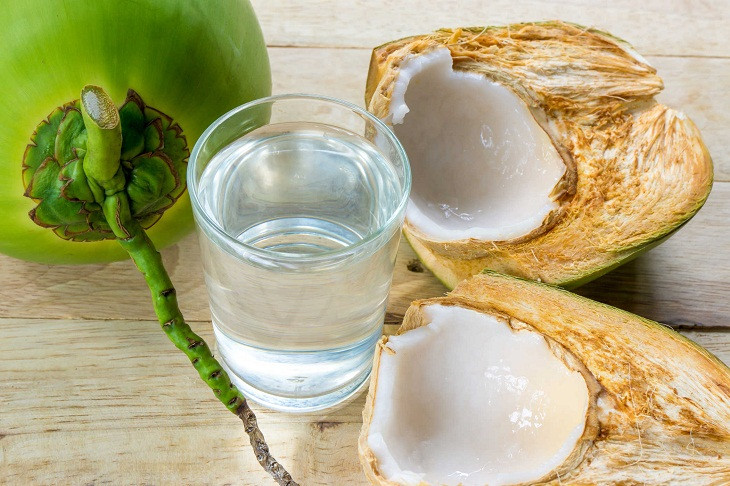 Khung giờ uống nước dừa tốt cho sức khỏe