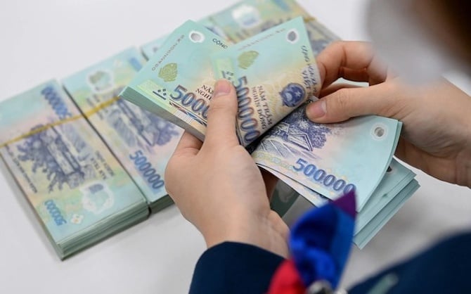 Cụ thể, những người có mức hưởng dưới 3,5 triệu đồng/tháng sẽ được tăng thêm 300.000 đồng/tháng; những người có mức hưởng từ 3,5 triệu đồng đến dưới 3,8 triệu đồng/tháng sẽ được nâng lên bằng 3,8 triệu đồng/tháng. 