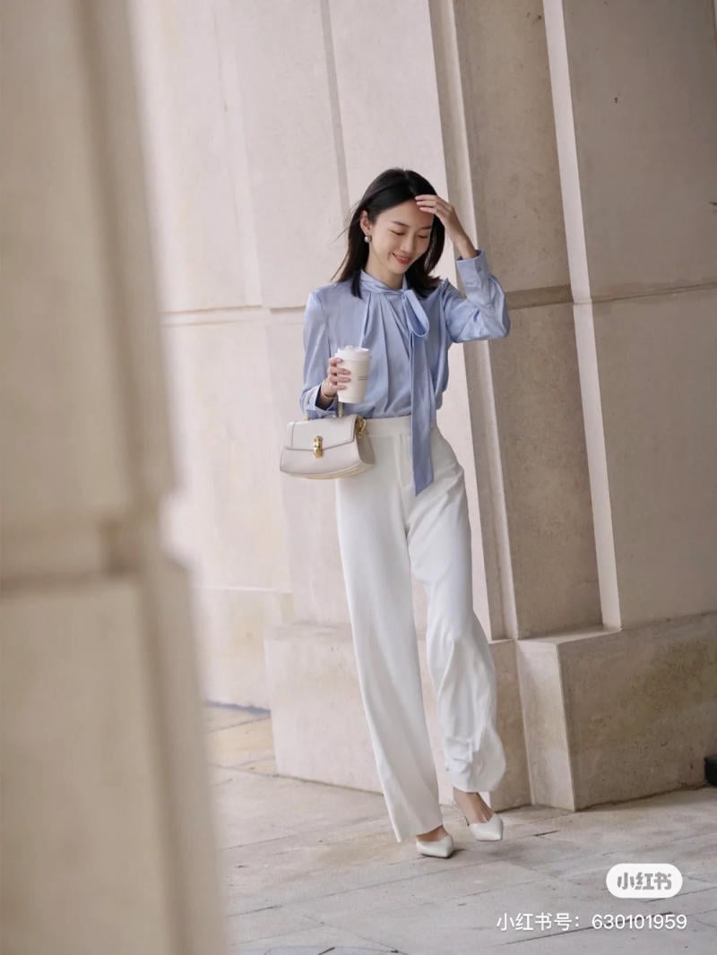 Cách phối này tạo cảm giác “clean fit” – tối giản nhưng vẫn tinh tế và hiện đại.