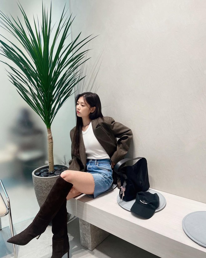 Đây là cách phối đồ đơn giản nhưng mang lại hiệu quả rõ rệt trong việc nâng tầm phong cách.