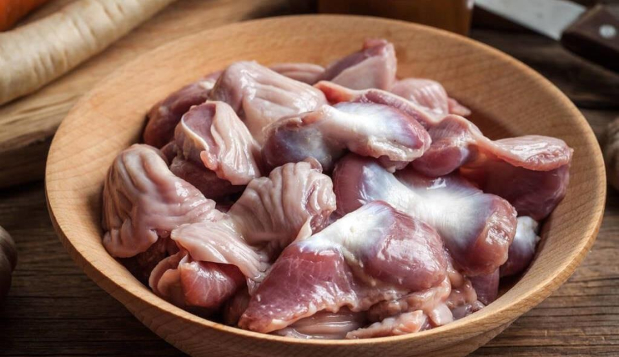 Nội tạng gà như gan, lòng, mề, tim thường được xem là “đặc sản” trong nhiều Shbet0099 cá cược trực tuyến. Tuy nhiên, không phải ai cũng biết rằng đây là những bộ phận có chức năng lọc và chuyển hóa chất trong Sh88bet đăng ký miễn phí gà, nên rất dễ tích tụ độc tố.    