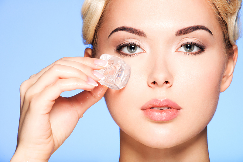 Vùng da quanh mắt rất mỏng và nhạy cảm, nên dễ xuất hiện quầng thâm và bọng mắt khi Sh88bet đăng ký miễn phí thiếu ngủ hoặc căng thẳng kéo dài. 
