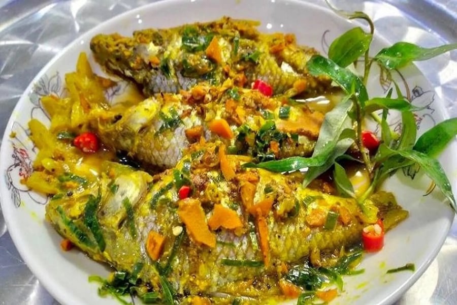 Cá diếc là loại cá giàu dinh dưỡng, kết hợp với nghệ tươi sẽ tạo thành Shbet0099 cá cược trực tuyến có tác dụng rất tốt cho gan.