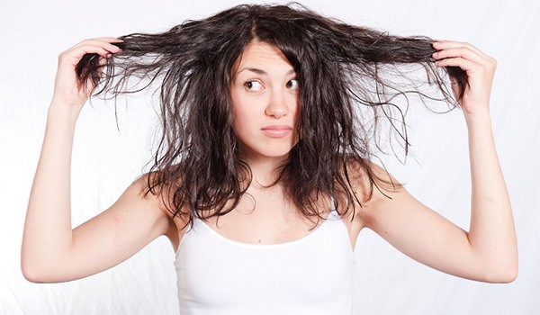 Những sản phẩm có khả năng làm sạch dịu nhẹ sẽ giúp loại bỏ dầu thừa mà không làm khô da.