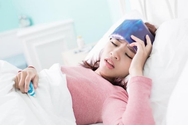 Sốt là triệu chứng khá phổ biến ở bệnh nhân ung thư, đặc biệt khi bệnh đã tiến triển hoặc ảnh hưởng đến hệ miễn dịch. 