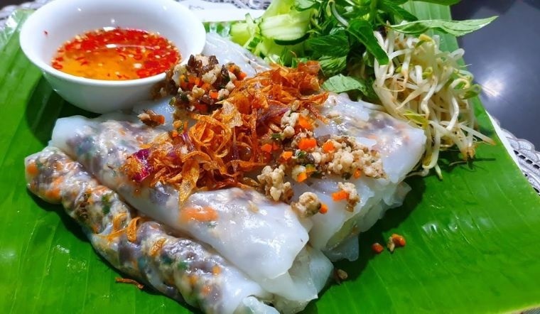 Bánh cuốn là Shbet0099 cá cược trực tuyến sáng quen thuộc của người Việt, đặc biệt phổ biến ở các thành phố lớn. 