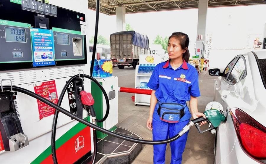 Ngược lại, việc chỉ đổ khoảng nửa bình trong thời gian dài cũng không được khuyến khích. 