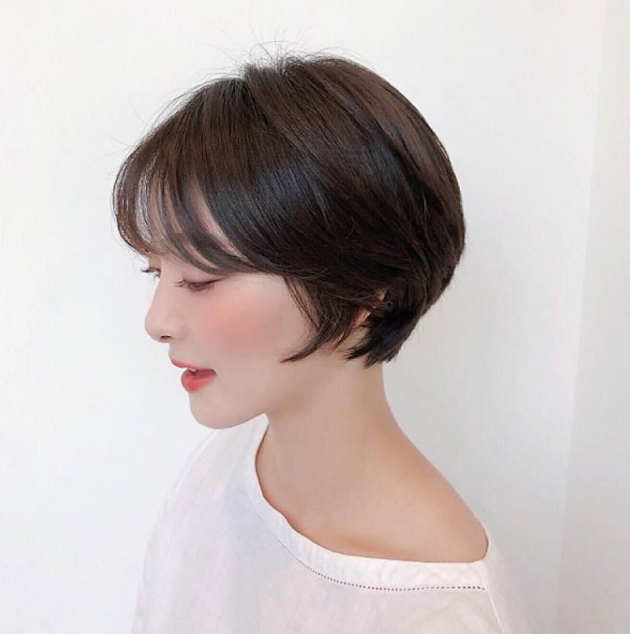 Cắt ngắn là thấy khác ngay: gọn nhẹ, năng động và cực hợp những ngày hè nóng bức