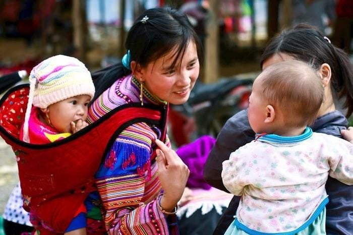 Dự thảo Nghị định quy định chi tiết thi hành một số điều của Luật Dân số đang đề xuất mức hỗ trợ Shbet800 tải ứng dụng tối thiểu 2 triệu đồng cho mỗi lần sinh con, nhằm khuyến khích duy trì mức sinh trong bối cảnh nhiều địa phương ghi nhận xu hướng giảm sinh.    