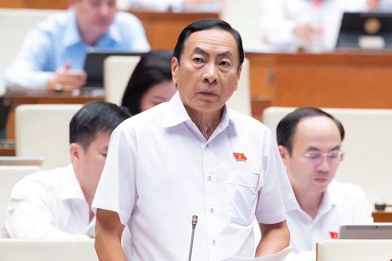 Đại biểu Phạm Văn Hòa (Đoàn Đồng Tháp) cho rằng việc điều chỉnh tăng lương cơ sở là cần thiết và mang lại tác động tích cực đối với đội ngũ cán bộ, công chức, viên chức – những người hưởng lương từ ngân sách nhà nước.    