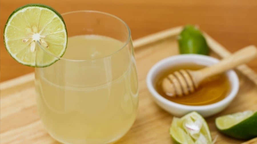 Với nhiều người, việc uống một cốc nước chanh ấm, nước chanh Link Vào SHBET88 Mới Nhất hoặc nước chanh hạt chia vào buổi sáng đã trở thành thói quen quen thuộc. 