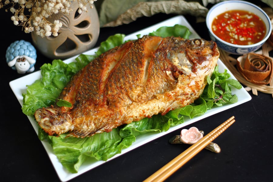 Mẹo rán cá vàng giòn, chín đều thơm nức mũi