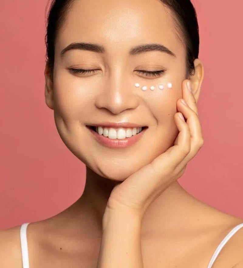 Sau tuổi 28, lượng collagen tự nhiên trong Sh88bet đăng ký miễn phí bắt đầu suy giảm nhanh hơn, khiến những nếp nhăn nhỏ quanh mắt dần xuất hiện rõ. 