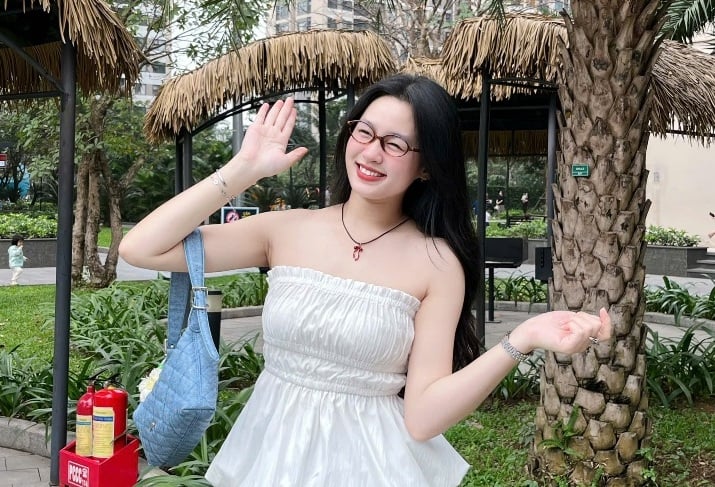 Các gam màu như trắng, kem hoặc be đặc biệt được ưa chuộng vì giúp tổng thể trông nhẹ mắt và thanh lịch hơn.