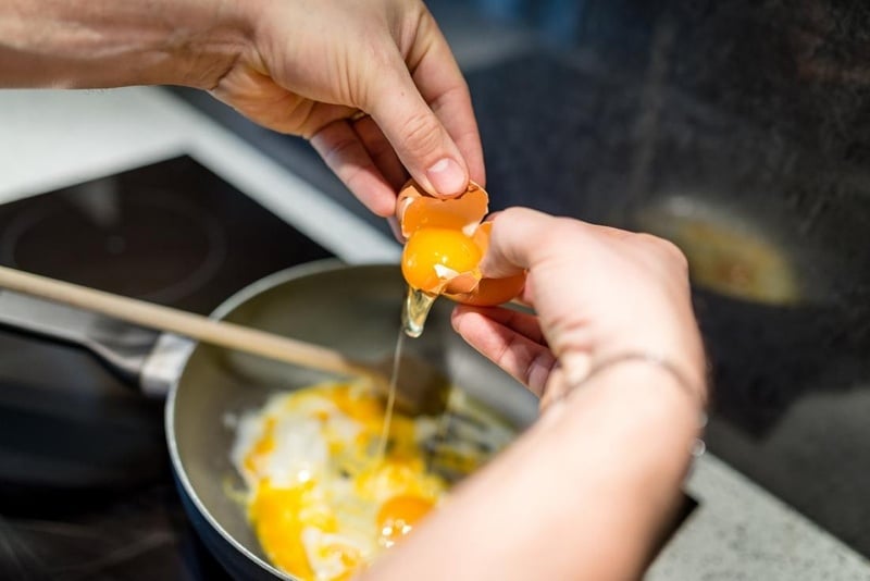 Nhiều người cho rằng ăn trứng sẽ giúp bồi bổ khi bị tiêu chảy, nhưng đây là quan niệm sai lầm.