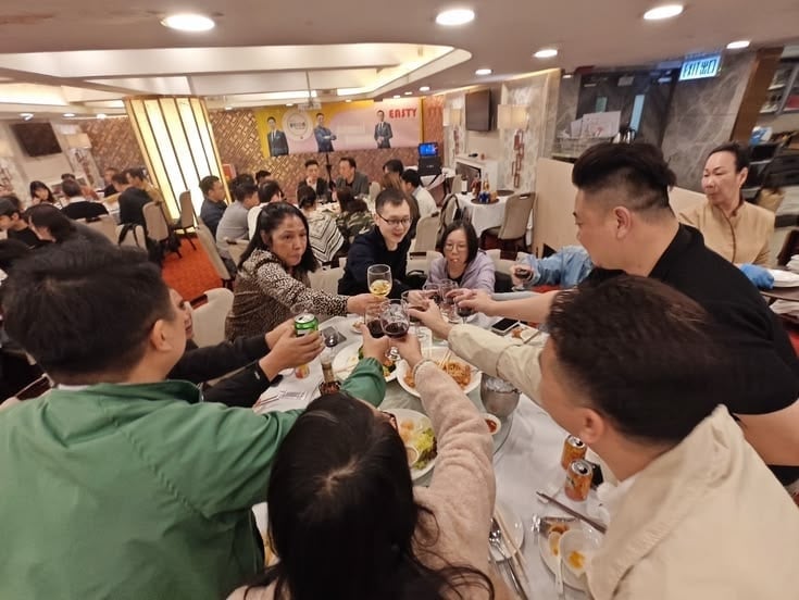 Tôi từng biết một người như vậy: gần như không tham gia các buổi tụ họp không cần thiết, rất hiếm khi xuất hiện trên mạng xã hội, nhưng lại dành toàn bộ thời gian cho công việc và Shbet111 slot, casino, thể thao, xổ số. 